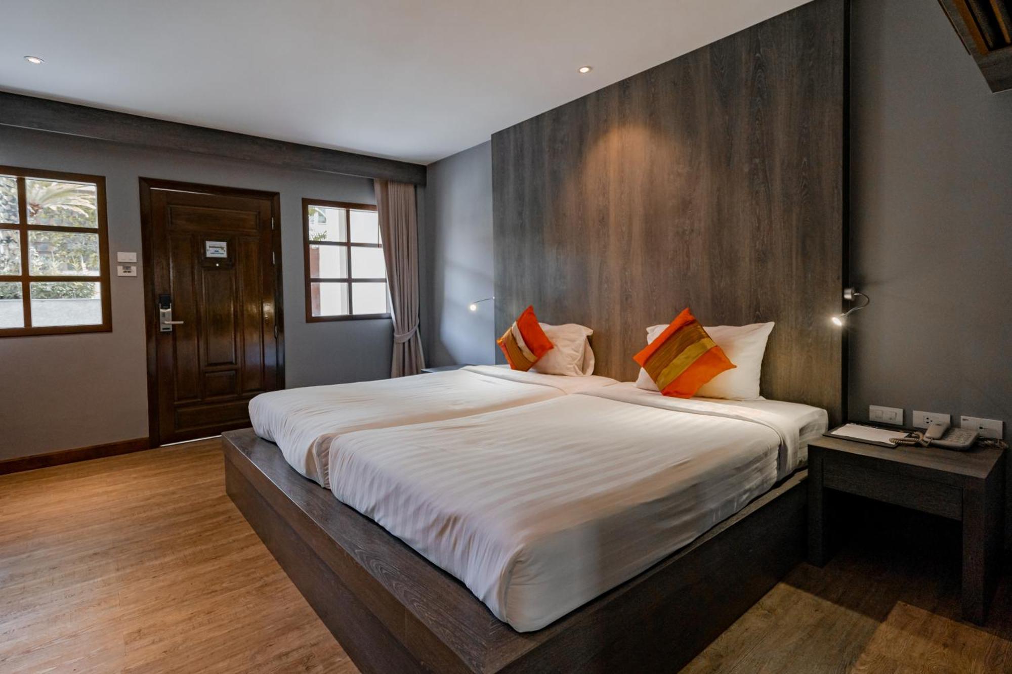 Naiya Buree Boutique Resort Nai Harn Buitenkant foto